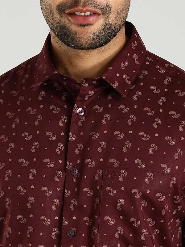 Indian Terrain Men's Regular Fit Full Sleeve All Over Print Maroon Shirt